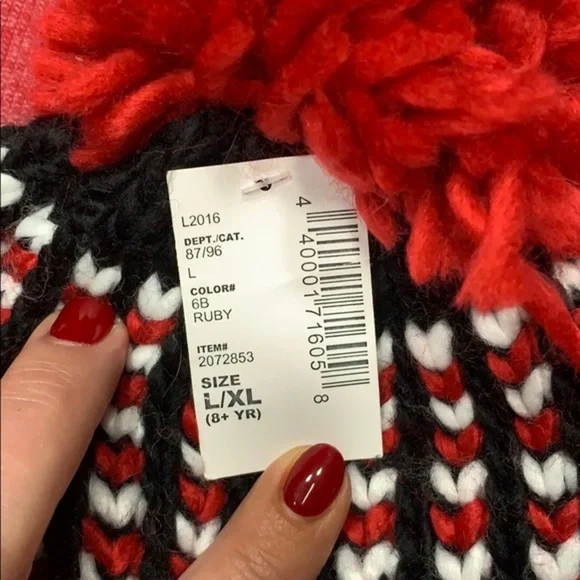 NWT fleeced lined hat - Picture 2 of 3